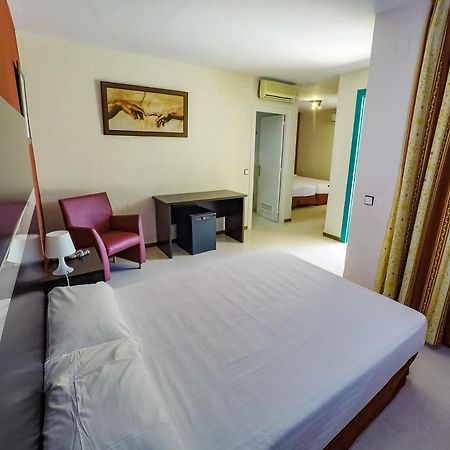Hotel Jm Jardin De La Reina Guillena エクステリア 写真