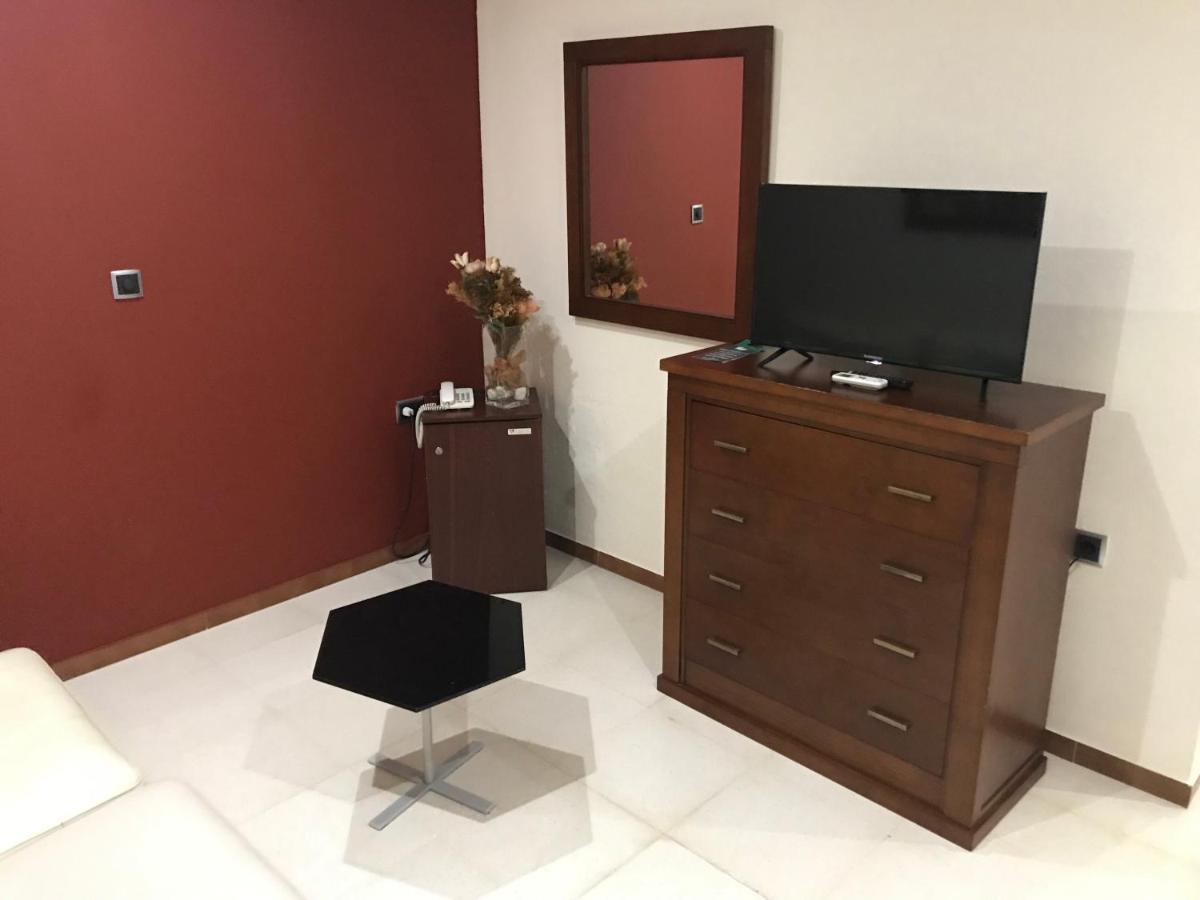 Hotel Jm Jardin De La Reina Guillena エクステリア 写真