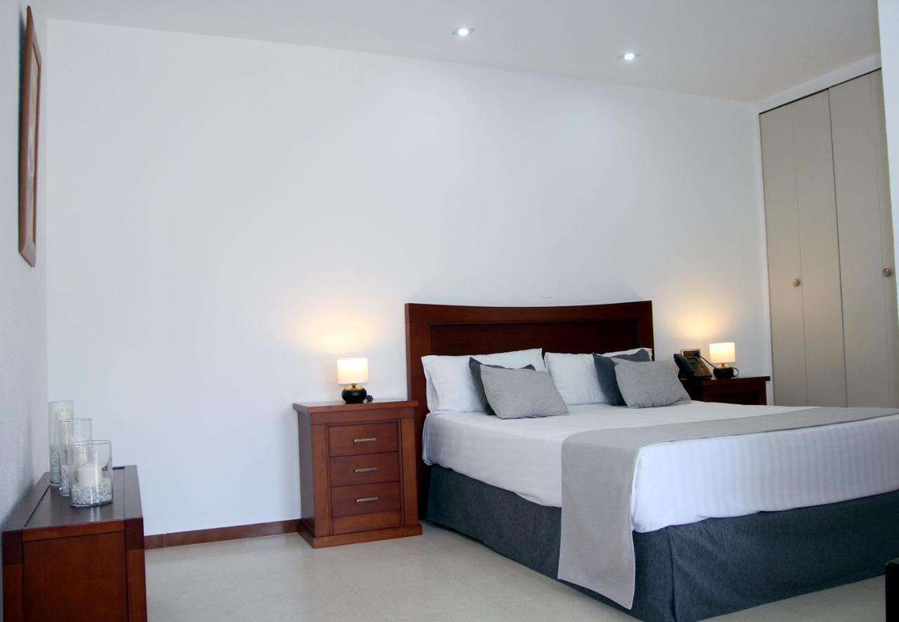 Hotel Jm Jardin De La Reina Guillena エクステリア 写真