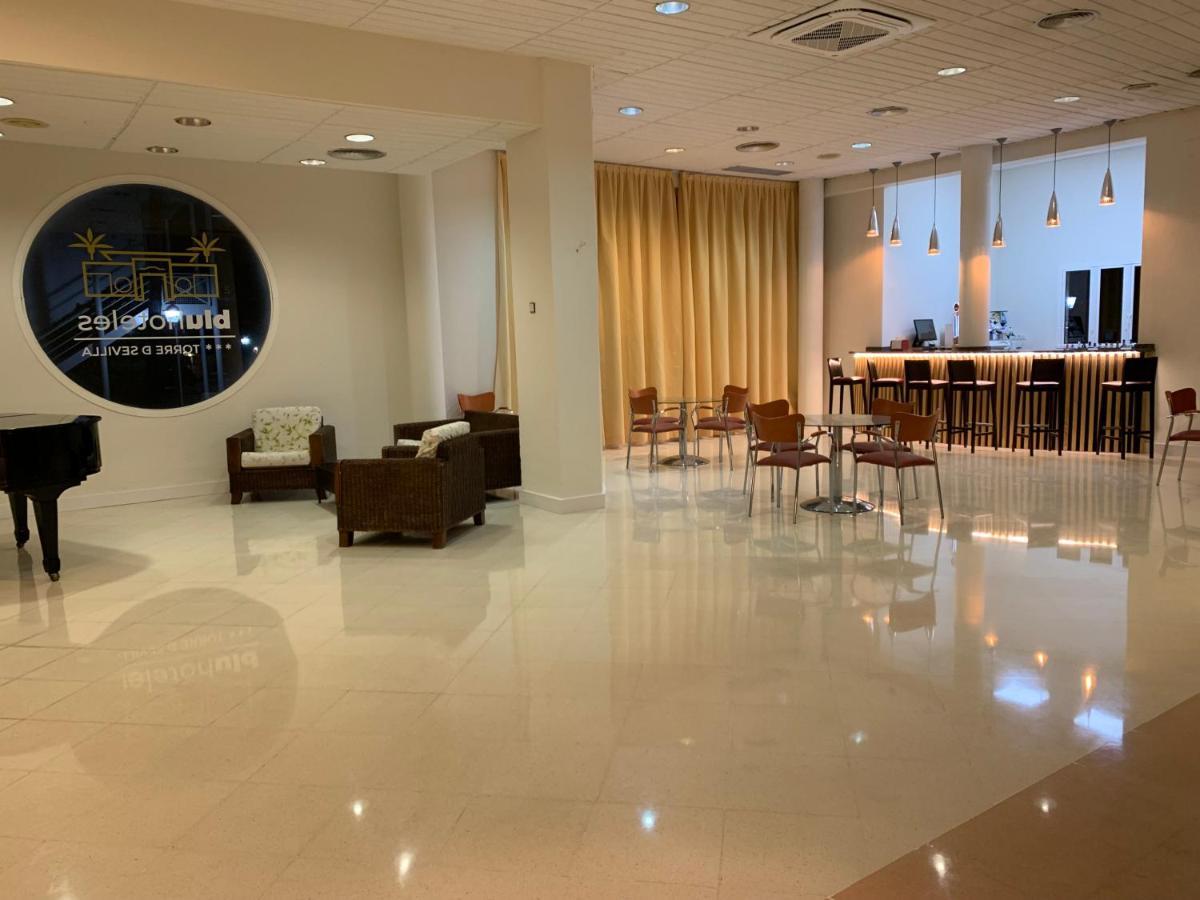 Hotel Jm Jardin De La Reina Guillena エクステリア 写真