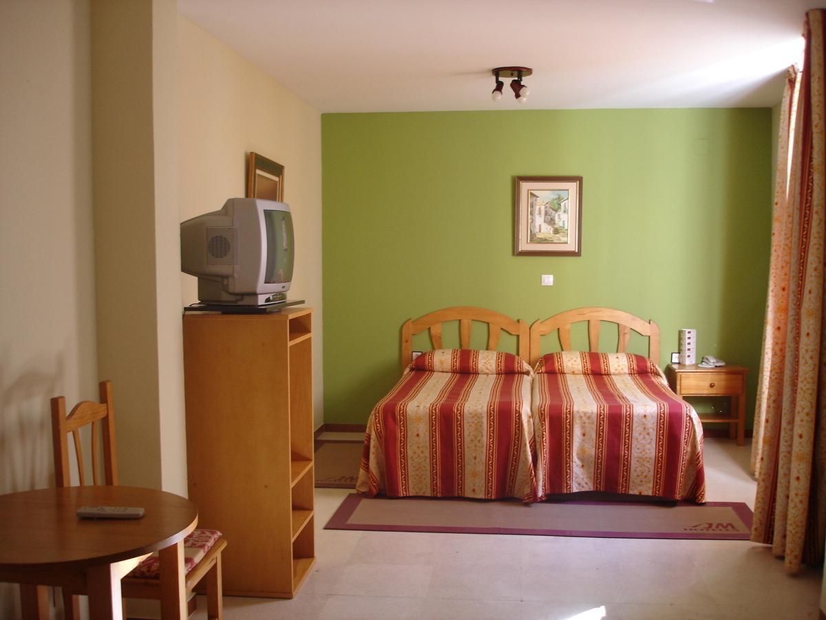 Hotel Jm Jardin De La Reina Guillena 部屋 写真